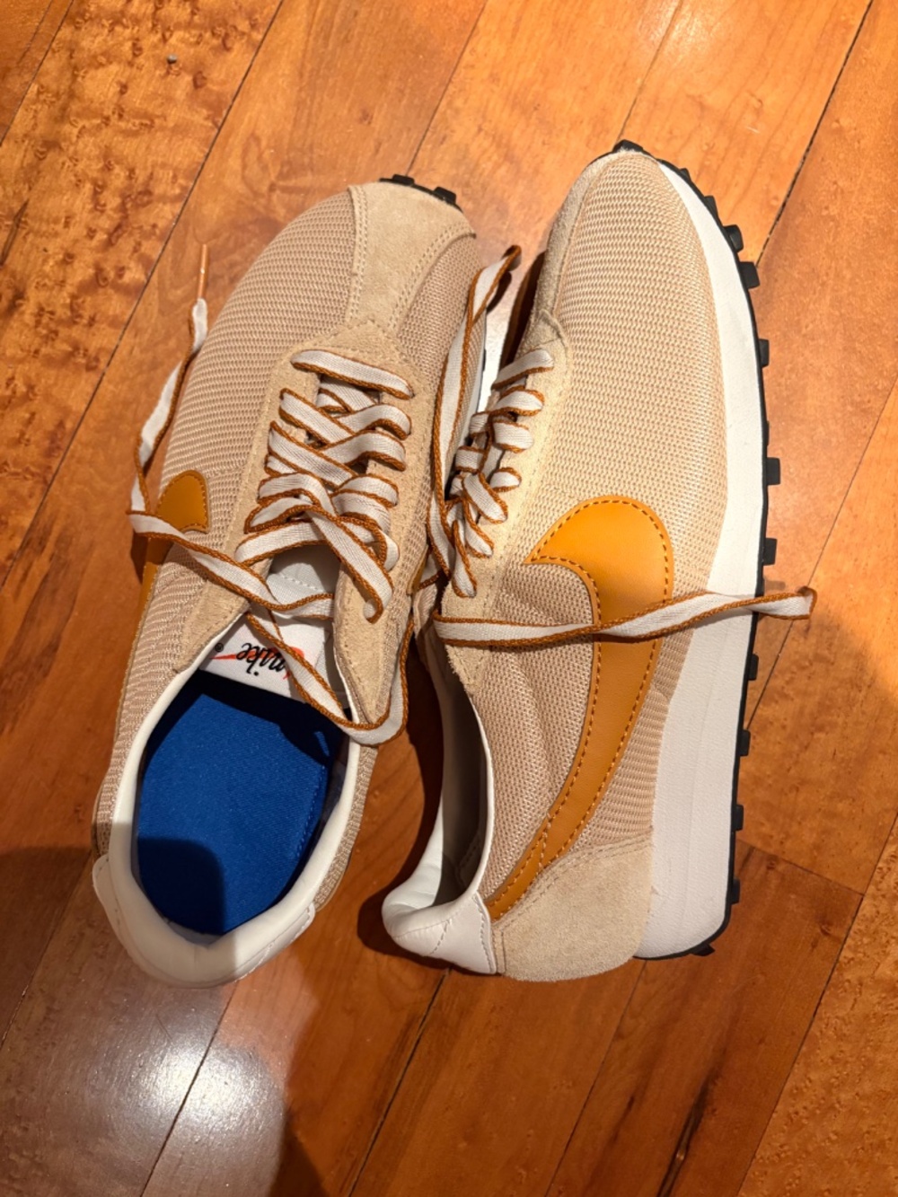 Nike Women’s Sneakers LD-1000 - Picture 4 of 4